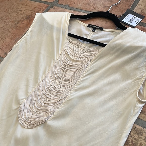NANETTE LEPORE 100% Silk Cream Sleeveless Blouse with Beautiful Front Details - Picture 3 of 13